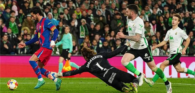 فيران توريس يعرب عن دهشته من صلابة راسينج ويشيد بأداء برشلونة في كأس الملك