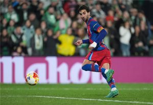 برشلونة يستعد لمواجهة ريال سوسييداد في الليغا بعد تأهله في كأس الملك